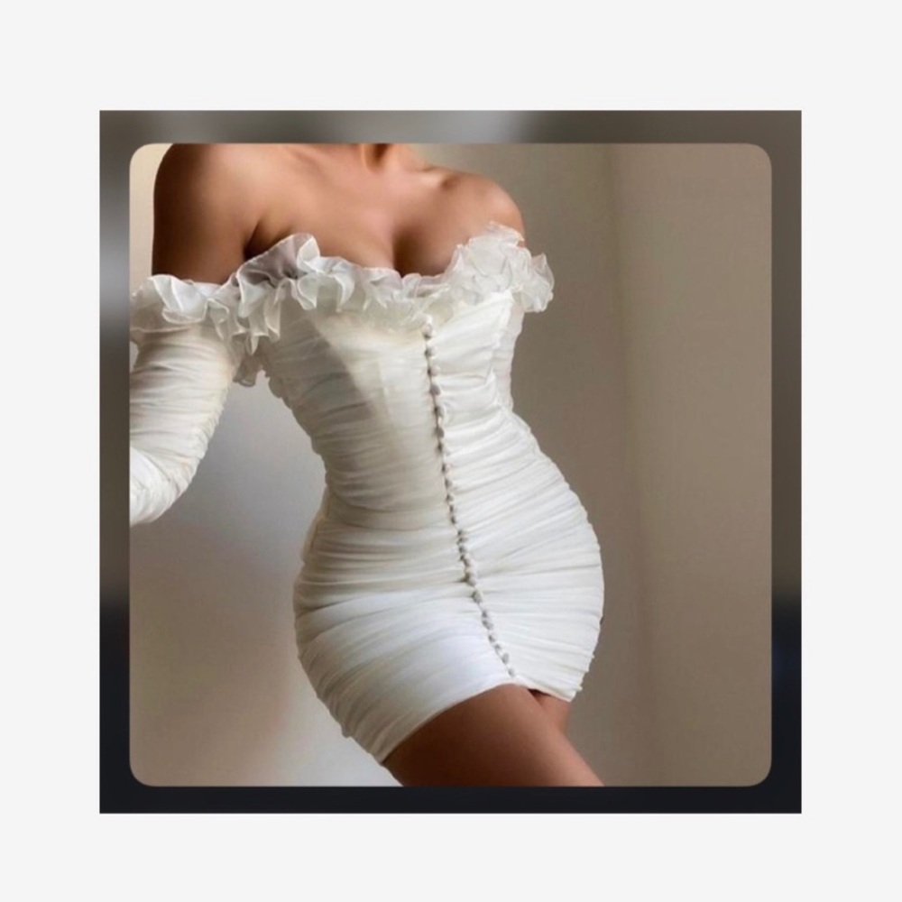 SALE✨HOUSE OF CB Strapless Ruffle Dress
